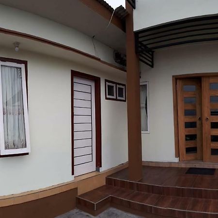 Bromo Deddy Homestay المظهر الخارجي الصورة
